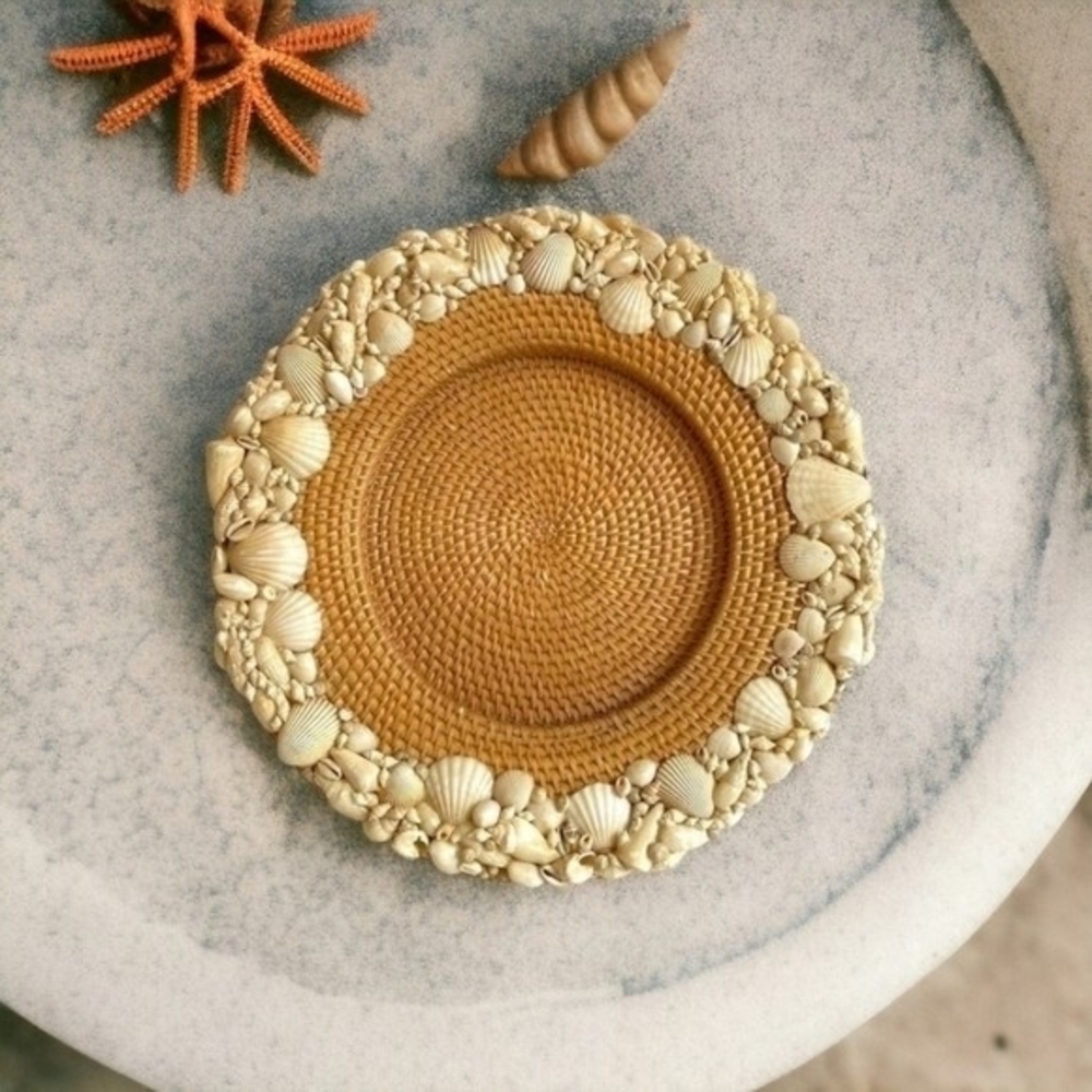 Handmade Rattan Seashell Platter Tray 15" Round Coastal Decor Tan Beige NWOT